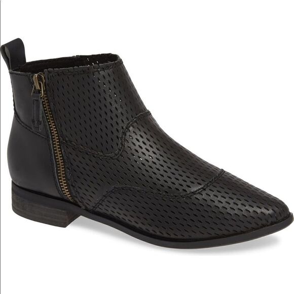 Kelsi Dagger Brooklyn Black Side Zip Bootie - Picture 1 of 3